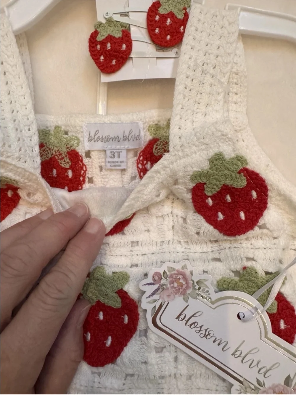 Crochet Strawberry Toddler Tank & Shorts -White with Red Strawberries NO HANGER